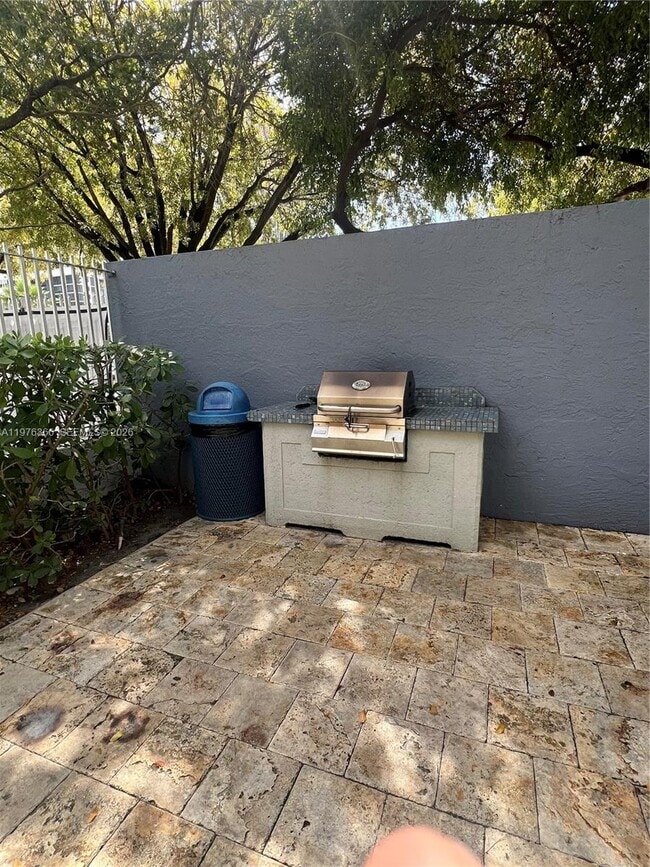 Building Photo - 850 N Miami Ave