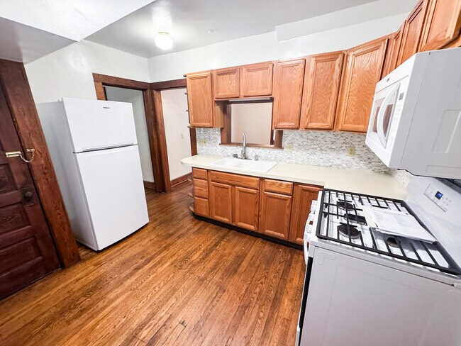 Building Photo - 307 Cascadilla St