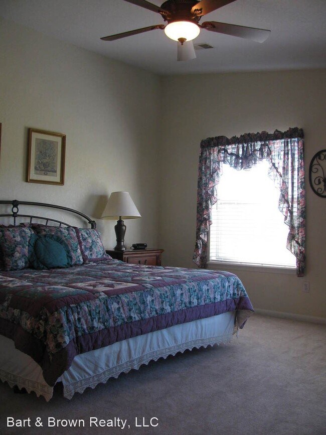 Building Photo - 110 W Rockford Dr