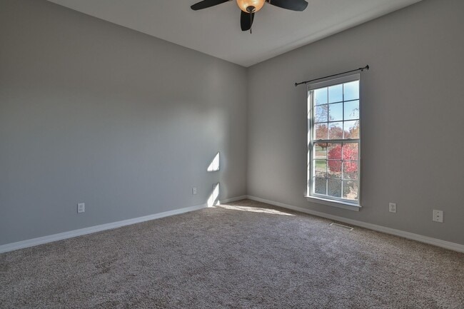 Building Photo - 3 Bedroom, 2 Bath House in Edwardsville