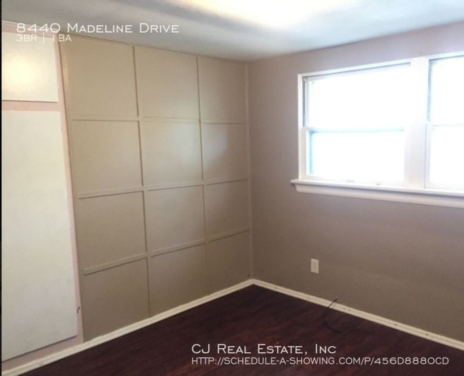 Building Photo - 8440 Madeline Dr
