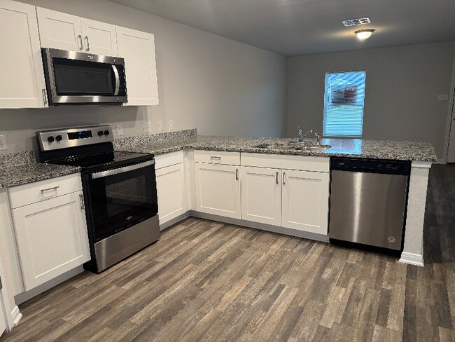 Building Photo - 15520 Taylorcrest Dr