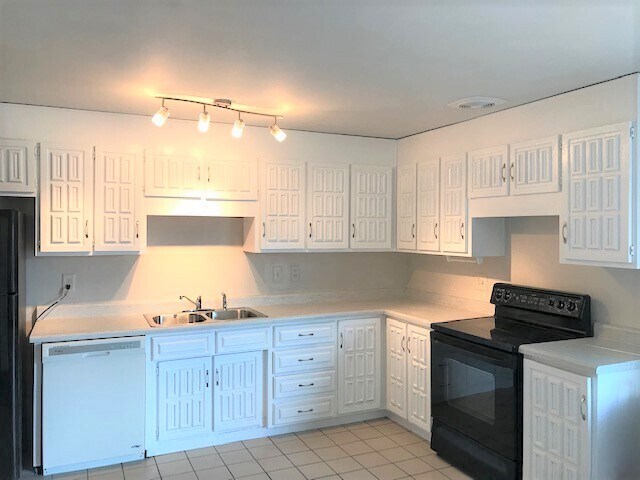 Building Photo - 14429 N 34th Pl
