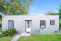 Building Photo - 117 6th Ave N