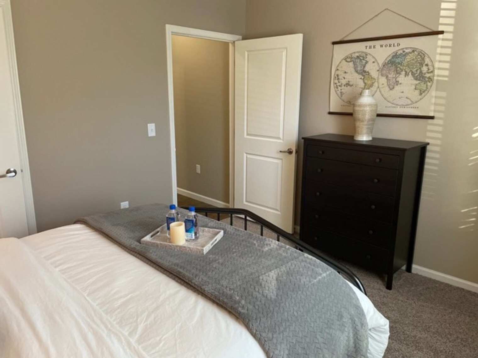 Building Photo - 4788 Holmes St