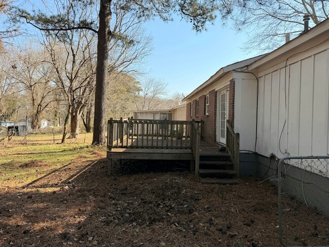 Building Photo - 298 Roxbury Dr