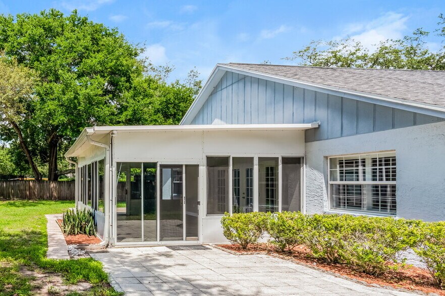 Building Photo - 2308 Kenwick Dr