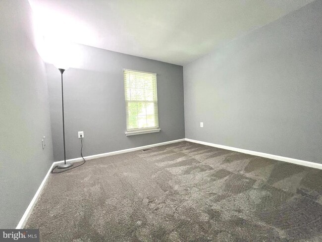 Building Photo - 10277 Quiet Pond Terrace