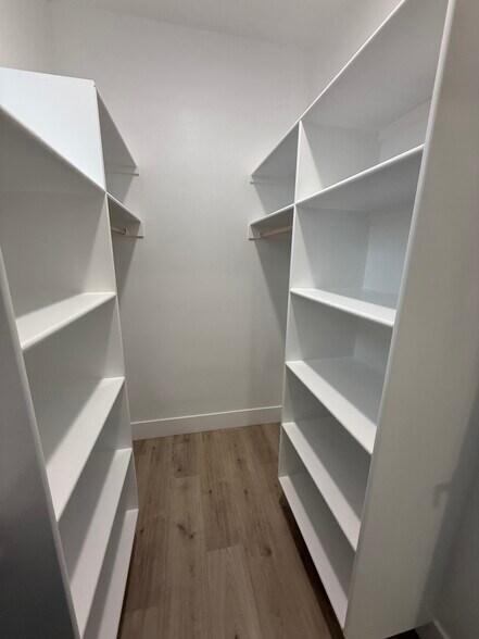 Building Photo - 3127 N Fruitland Ln