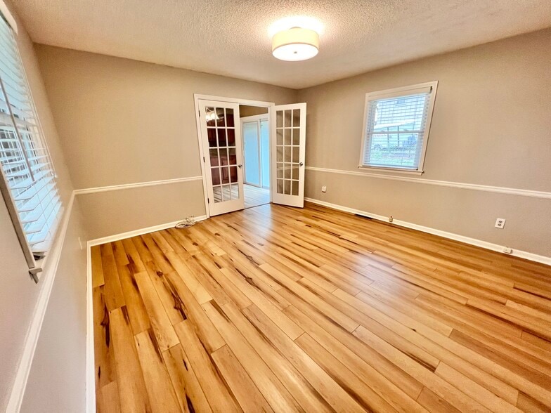 Office - 12004 W 92nd St