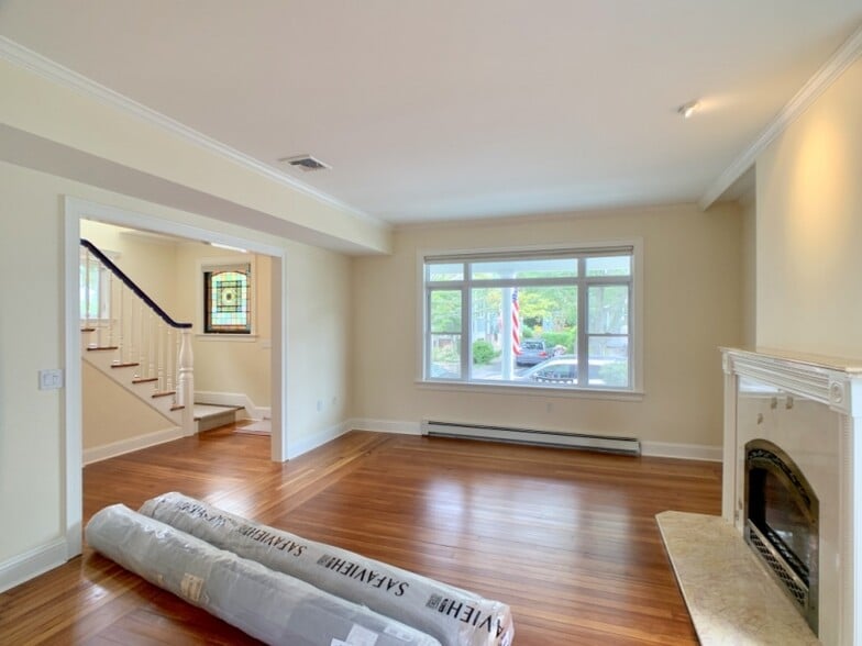 Building Photo - 7 Brooks Ave