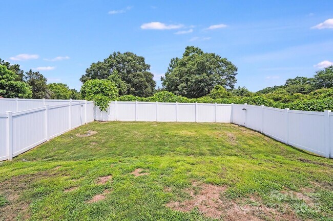 Building Photo - 3255 Winesap Dr