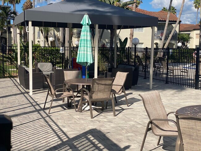 Building Photo - 3421 Winkler Ave