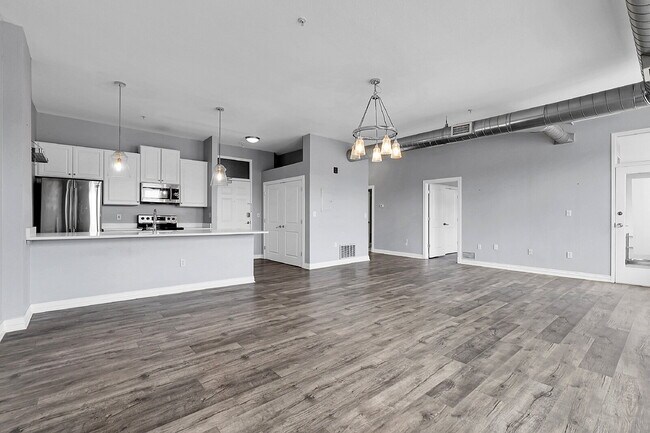 Building Photo - $1,680 - 1 Bed, 1 Bath Condo in Denver in ...