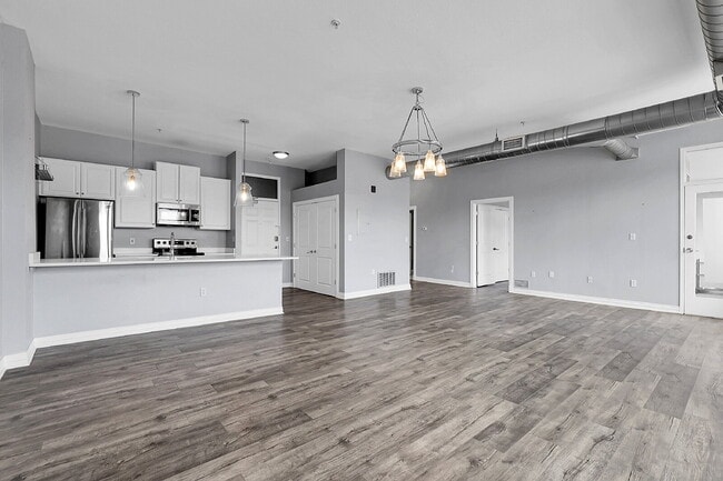 Building Photo - $1,880 - 1 Bed, 1 Bath Condo in Denver in ...