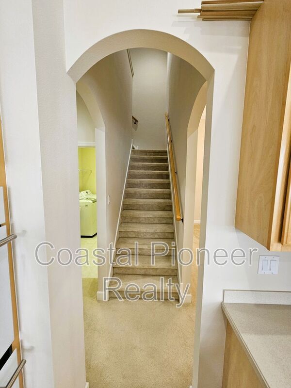 Building Photo - 16023 Ivy Lake Dr
