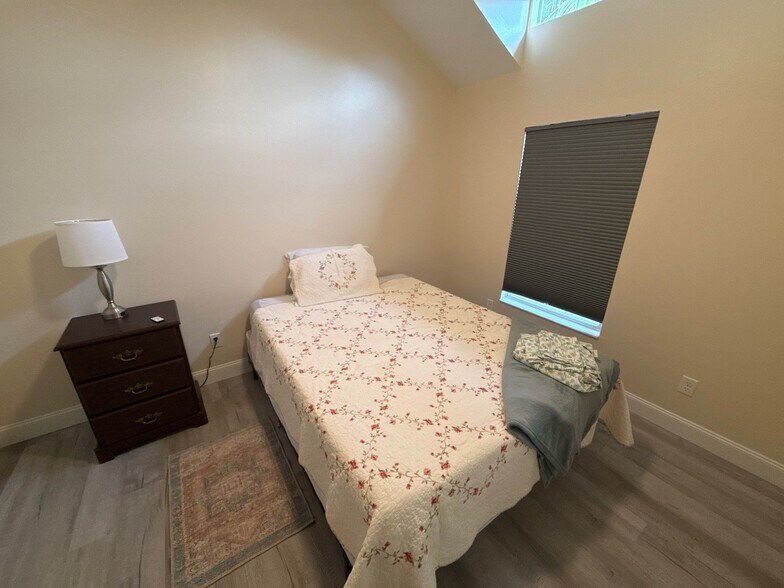 Building Photo - 6230 W Glen Robbin Ct