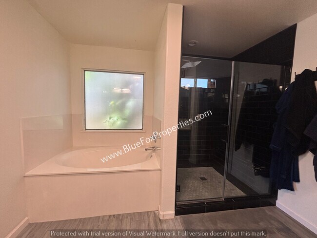 Building Photo - 10706 N Sand Canyon Pl
