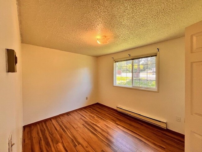 Building Photo - 1510 - 7th Avenue Duplex