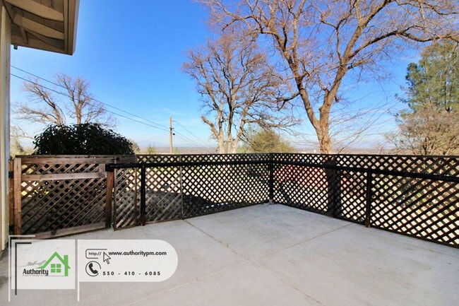 Building Photo - 19250 Hill St