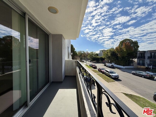 Building Photo - 812 N Alfred St