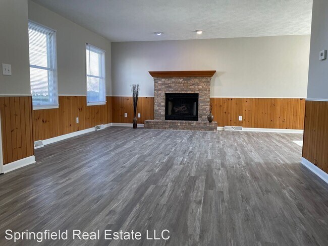 Building Photo - 3 br, 2.5 bath House - 4616 Lily Lane