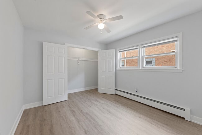 Building Photo - 8320 W Irving Park Rd