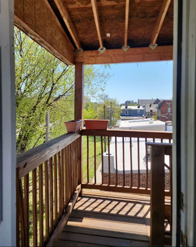 Building Photo - 103 E 22nd St