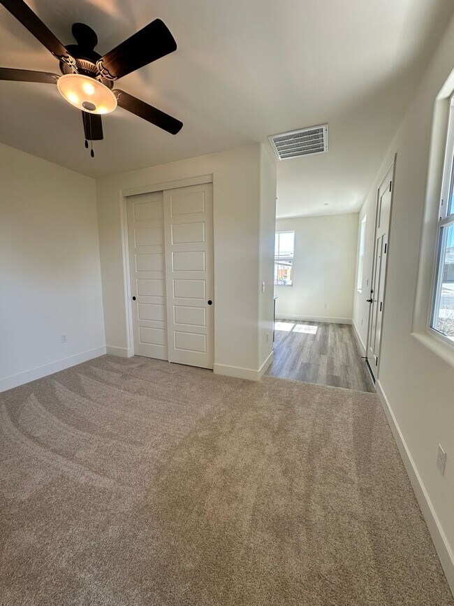 Building Photo - Newly built DR HORTON home coming soon!!