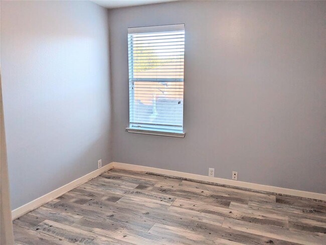 Building Photo - 6318 Alpine Trail Ln