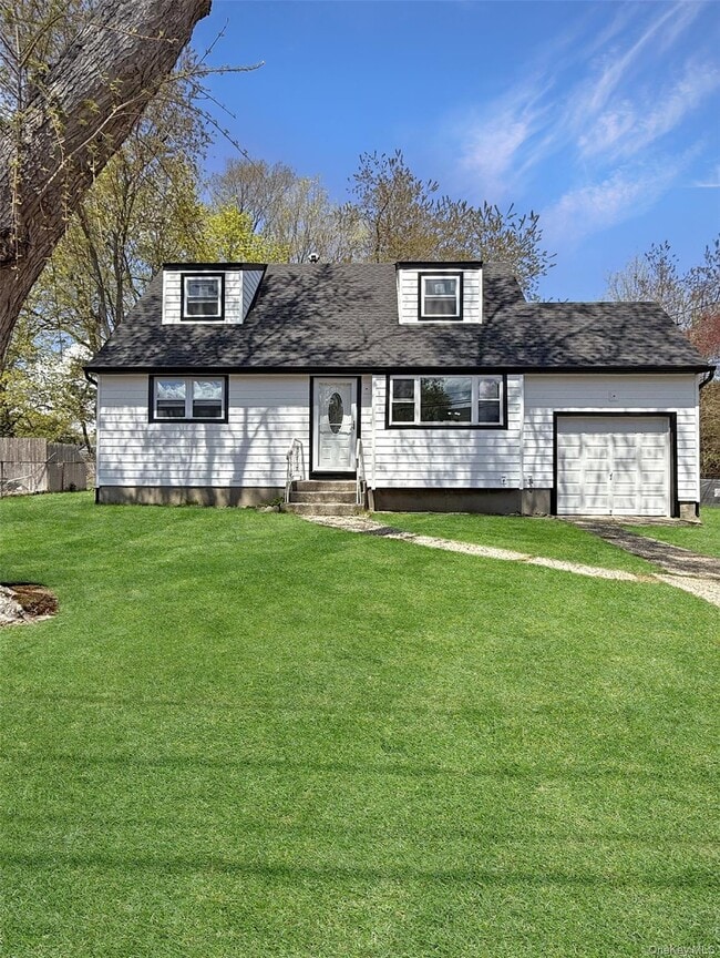 Building Photo - 13 Winston Ln