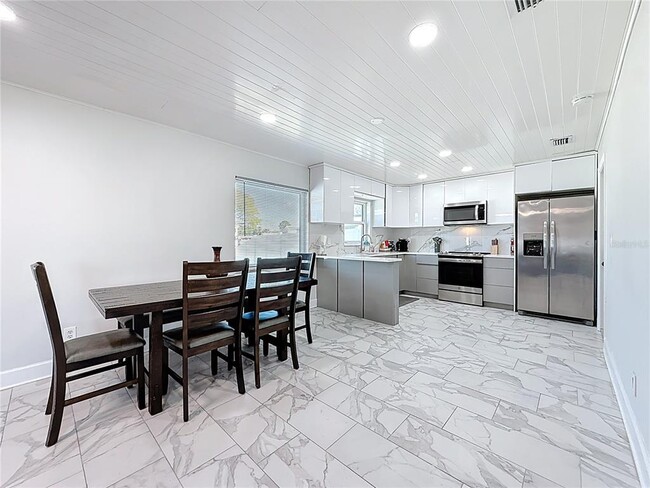 Building Photo - 10709 Donbrese Ave