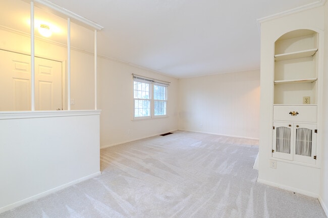 Building Photo - 6825 Xerxes Ave S