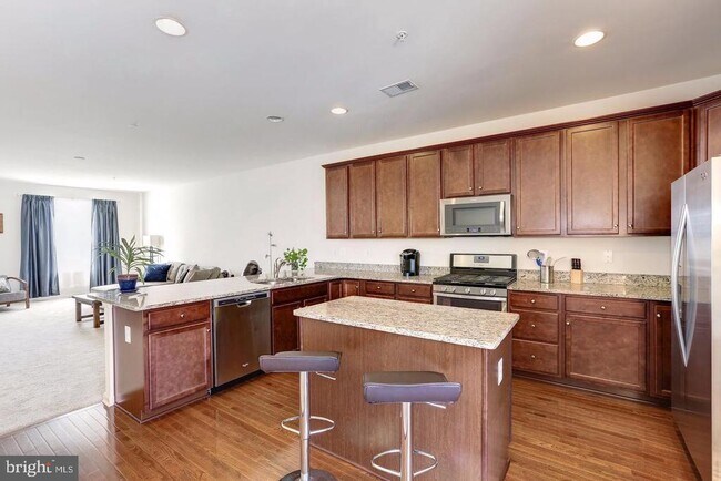 Building Photo - 12805 Longford Glen Dr