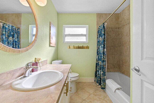 Building Photo - 12263 90th Ave