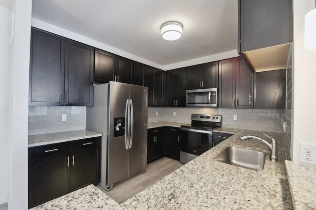 Building Photo - 15700 E Jamison Dr