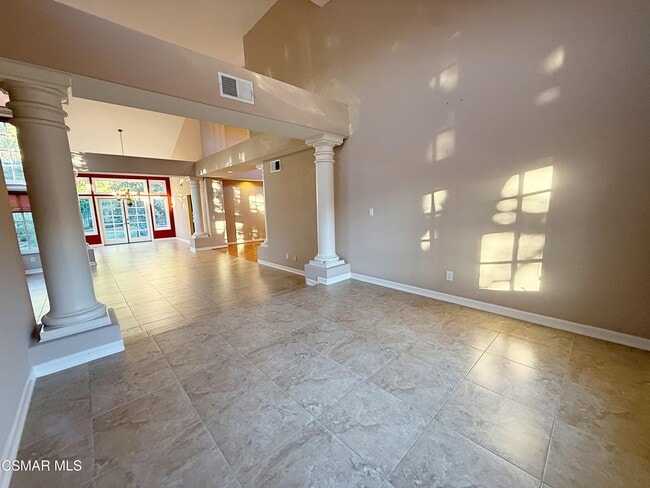 Building Photo - 267 High Meadow St