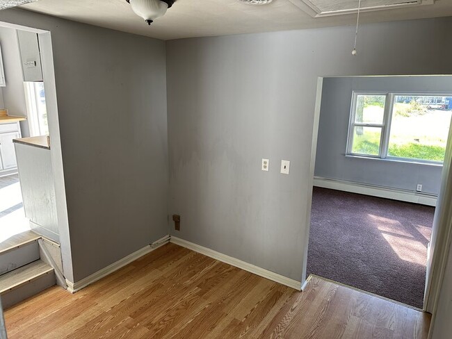 Building Photo - 17674 Lakewood Ave