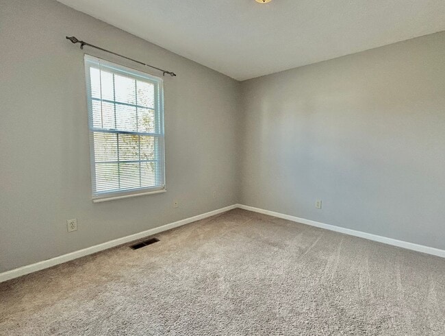 Building Photo - Beautiful 3 bedroom-plus bonus room-2 bath for rent!