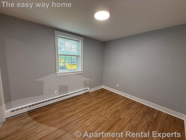 Building Photo - 132 Sherman St