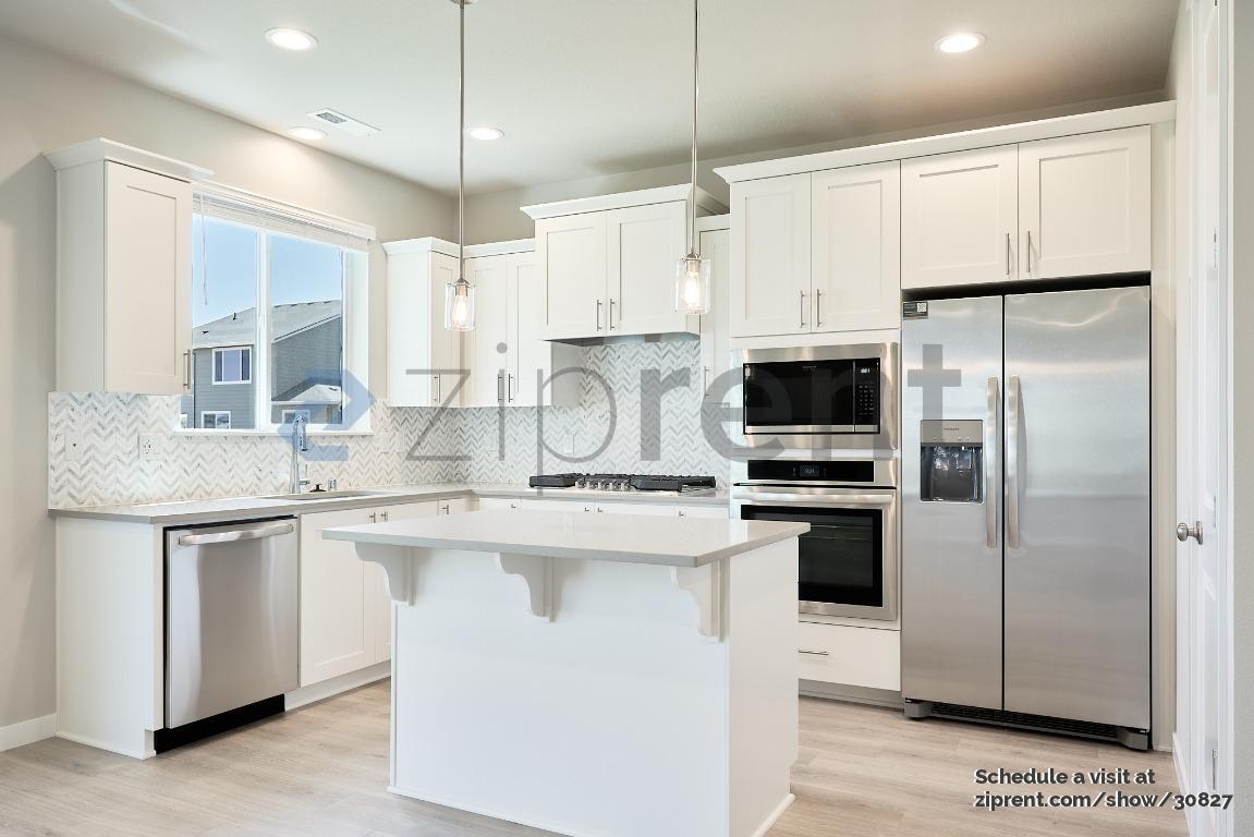 Building Photo - 200 N 87th Pl