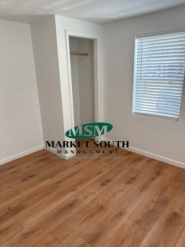Building Photo - *REDUCED!!* Charming Renovated 2BR/1BA Cot...