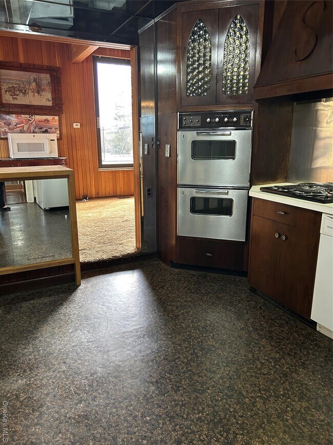 Building Photo - 125 W Hoffman Ave