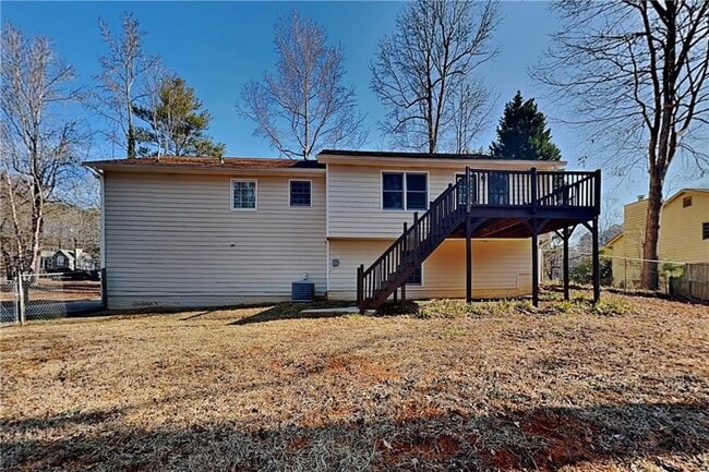 Building Photo - 351 Robin Hood Dr