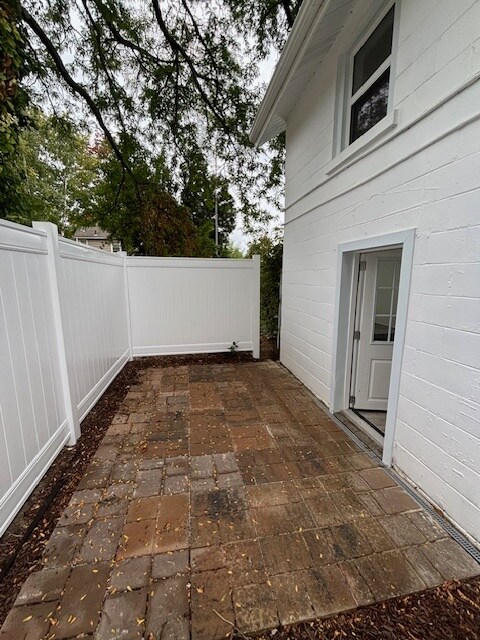 Building Photo - 2023 W 29th St