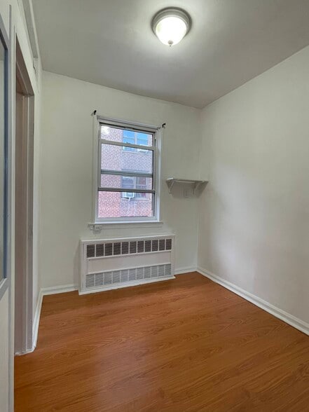 Building Photo - 5103 43rd Ave