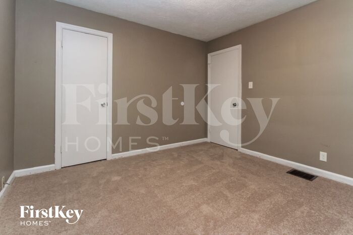 Building Photo - 6630 W 10th St