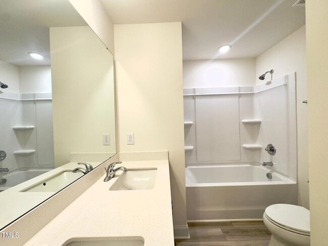 Building Photo - 23 Bibury Wy