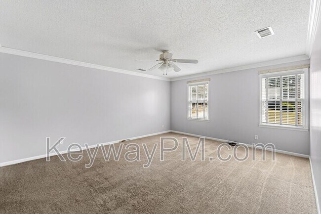 Building Photo - 792 Greenwood Dr