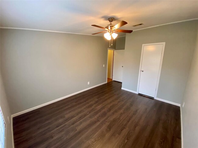Building Photo - 11273 Camp Creek Way